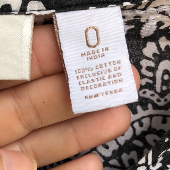 CHICO’S 100% Cotton Embroidered Blouse w/Elastic Waist - Picture 3 of 9